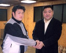 Takushoku Univ.'s Morishita to turn pro at Osaka sumo tourney
